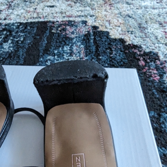 Steven New York Black Strap Sandals - Make an Offer! - Picture 6 of 6